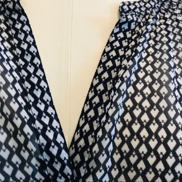 Caslon Tops - Caslon Beautiful Women’s top with smock neck detail Navy/white Semi Sheer